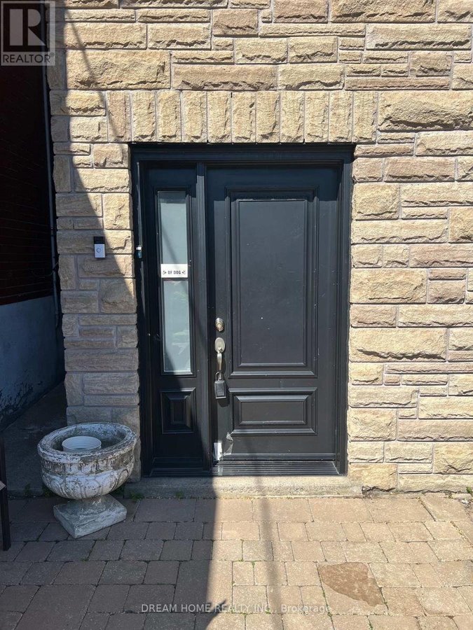 UPPER - 376 BLACKTHORN AVENUE - Photo 2