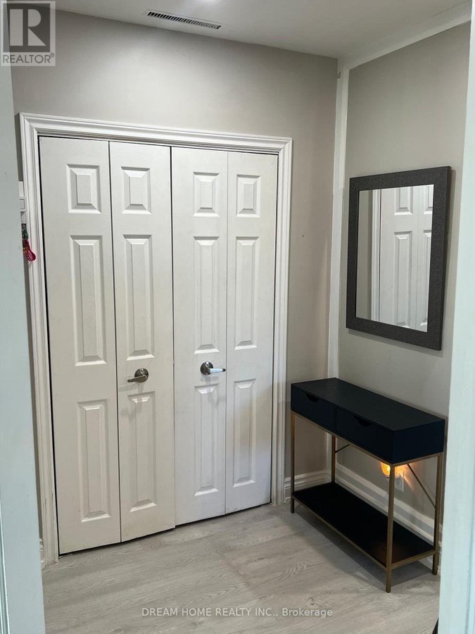 UPPER - 376 BLACKTHORN AVENUE - Photo 4
