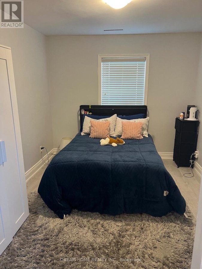 UPPER - 376 BLACKTHORN AVENUE - Photo 13