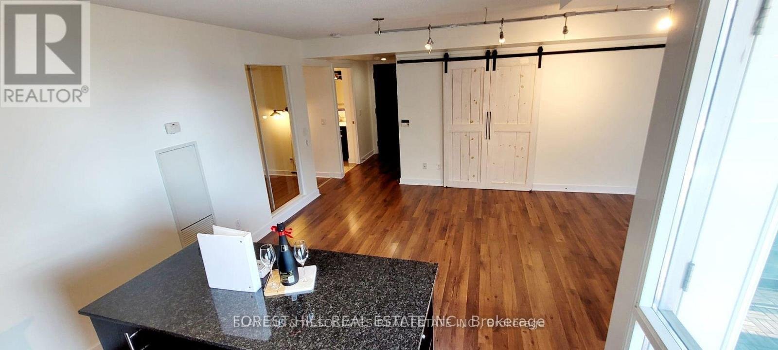 2202 - 80 WESTERN BATTERY ROAD - Photo 4
