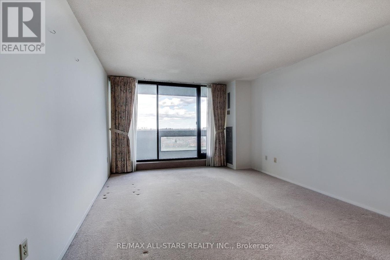 1203 - 255 BAMBURGH CIRCLE - Photo 14