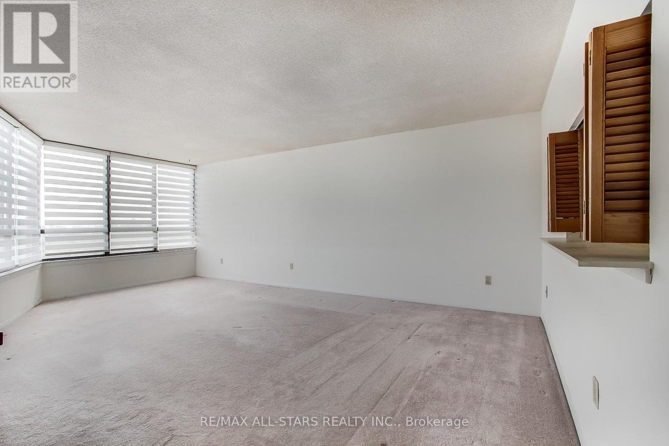 1203 - 255 BAMBURGH CIRCLE - Photo 19