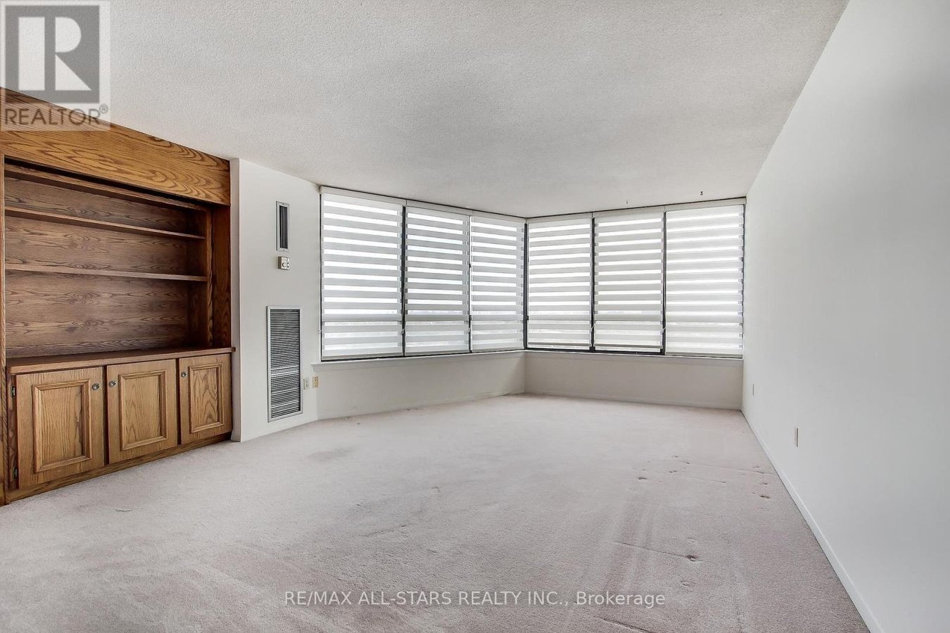 1203 - 255 BAMBURGH CIRCLE - Photo 20