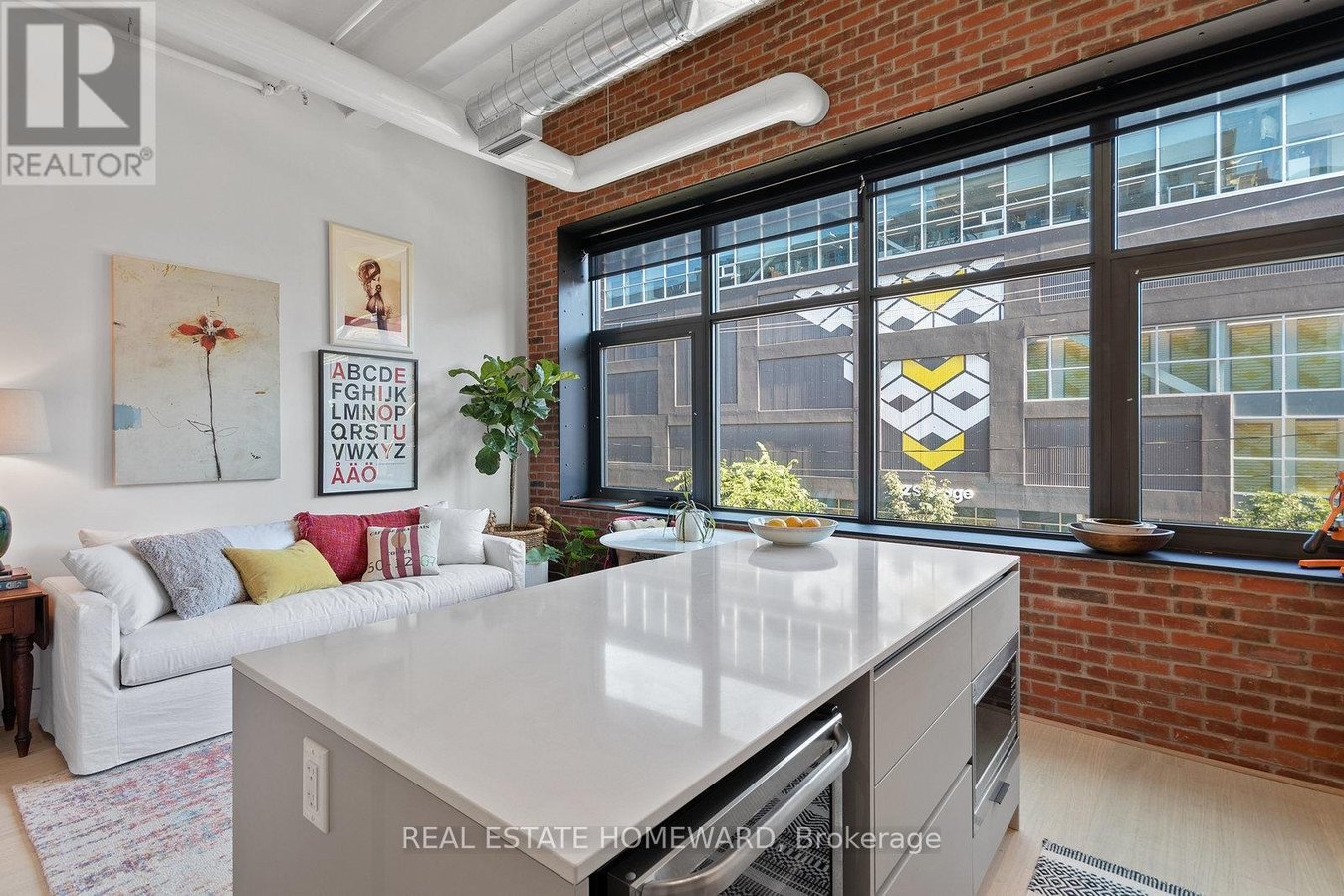 207 - 150 LOGAN AVENUE - Photo 9