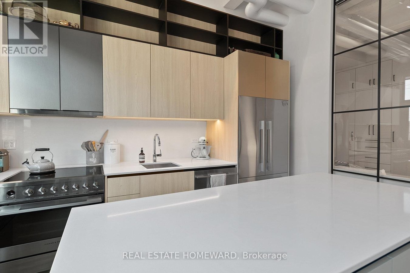 207 - 150 LOGAN AVENUE - Photo 12