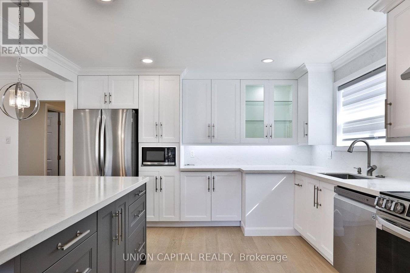 MAIN - 168 OLD SHEPPARD AVENUE - Photo 3