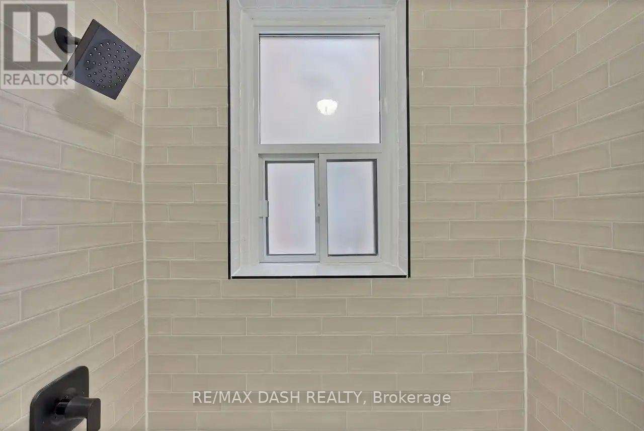 5 - 50 RAGLAN AVENUE - Photo 5