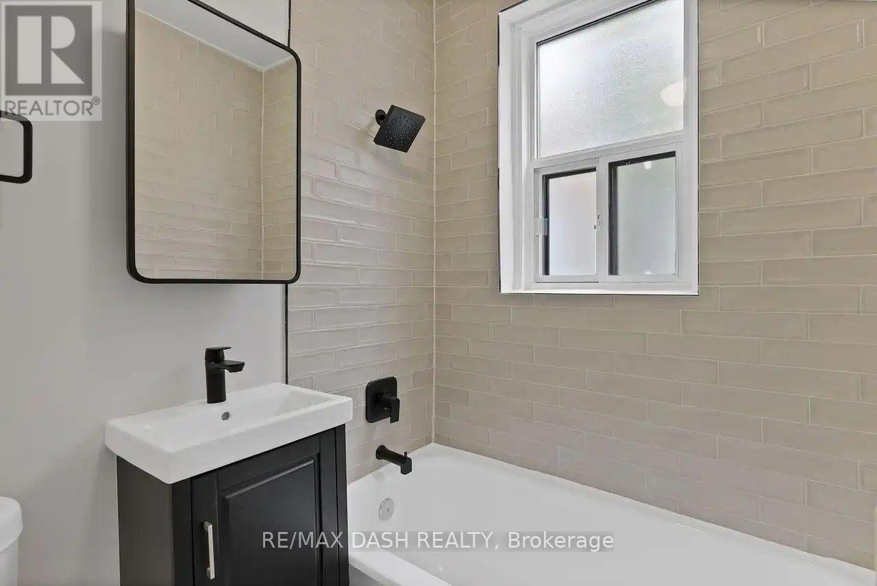 5 - 50 RAGLAN AVENUE - Photo 6