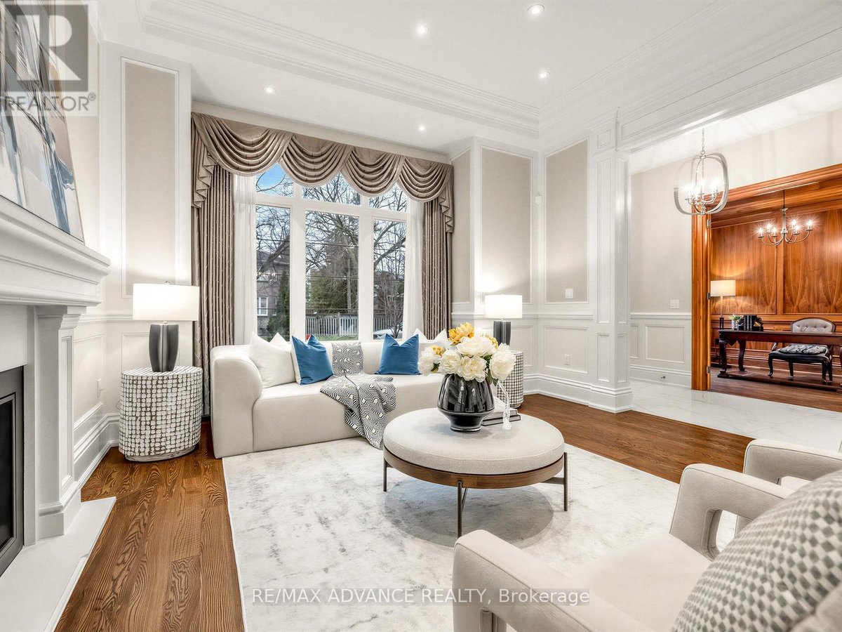 5 LLOYDMINSTER CRESCENT - Photo 8