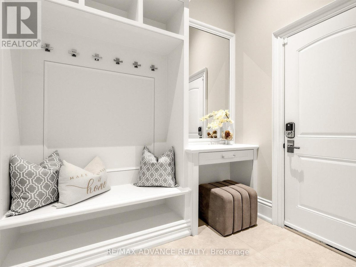 5 LLOYDMINSTER CRESCENT - Photo 14