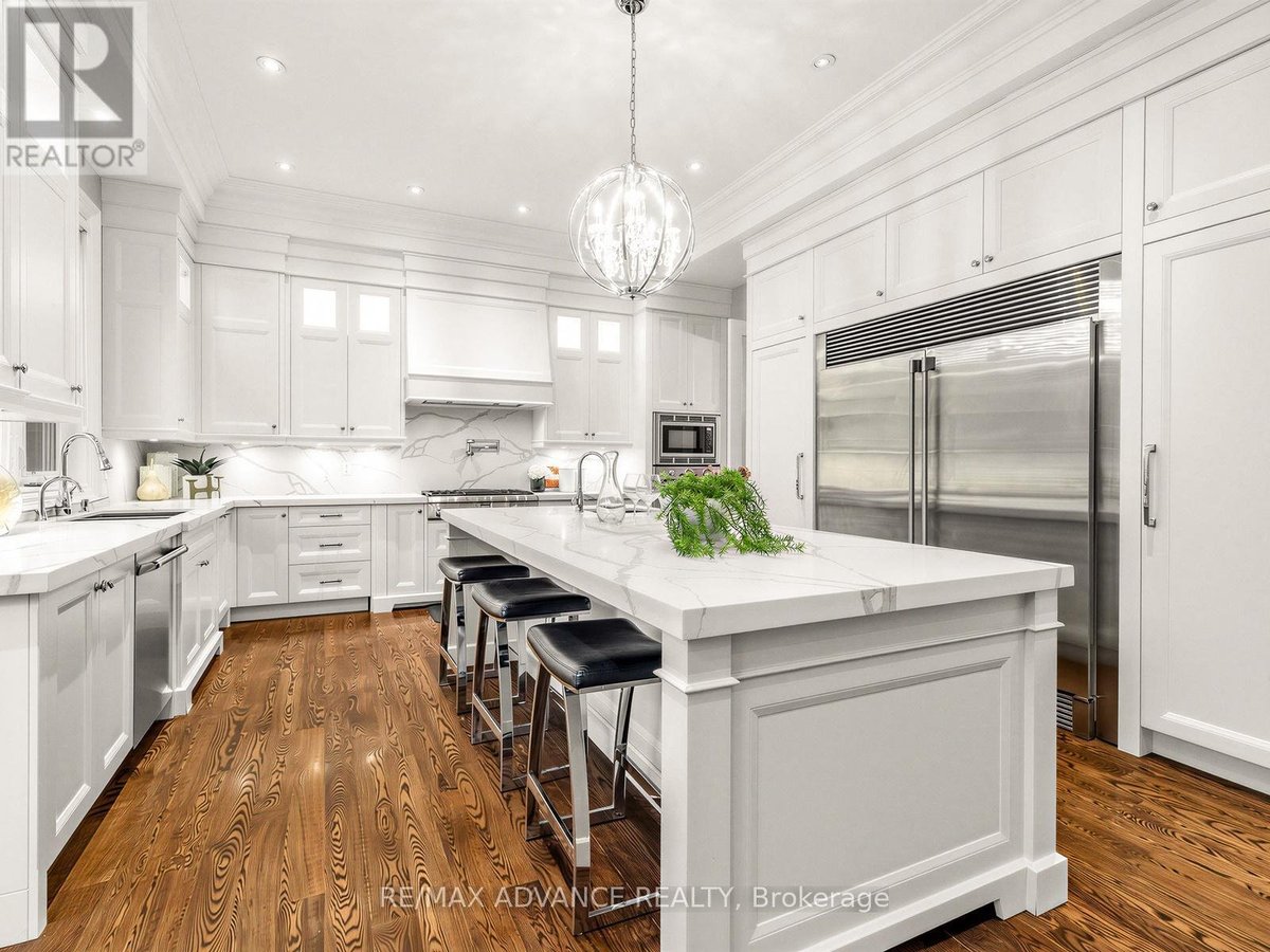 5 LLOYDMINSTER CRESCENT - Photo 17