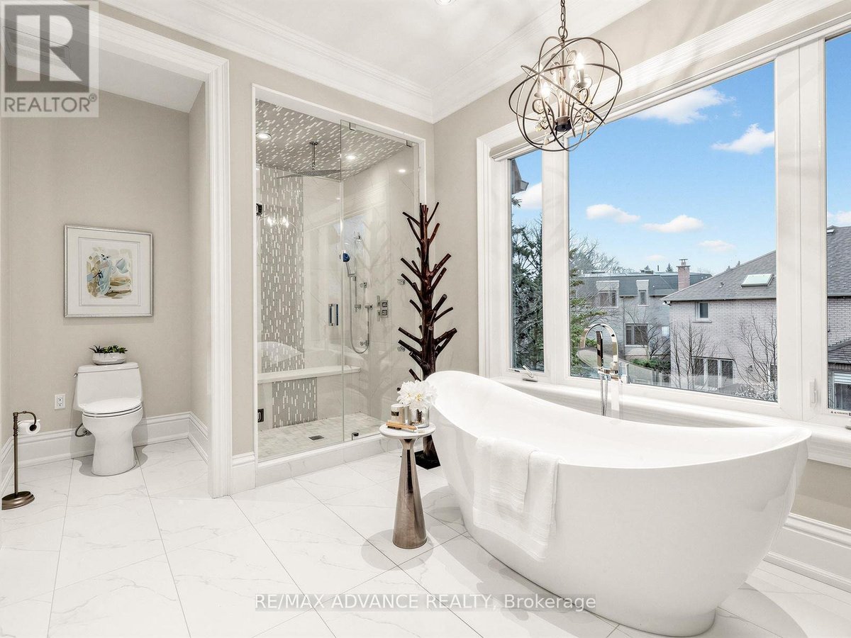 5 LLOYDMINSTER CRESCENT - Photo 28