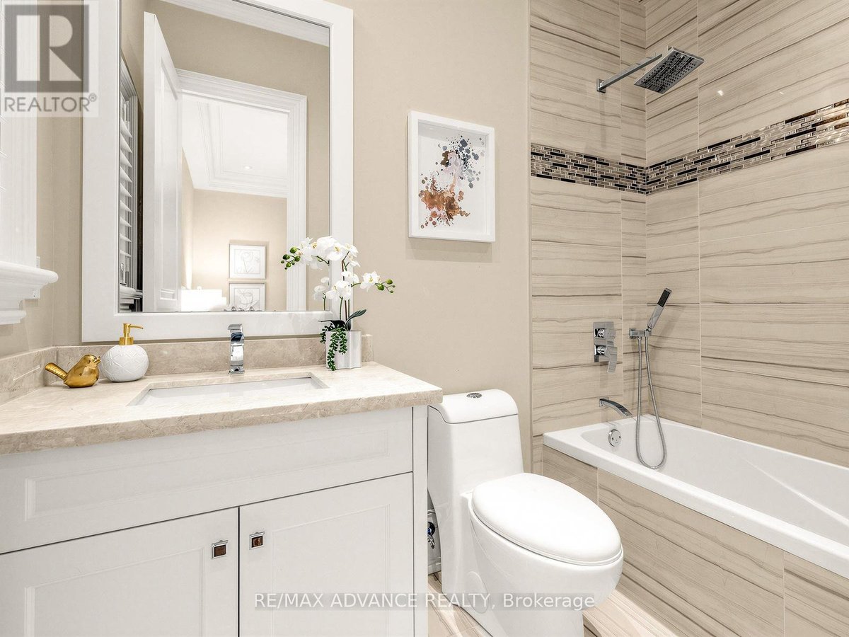 5 LLOYDMINSTER CRESCENT - Photo 38