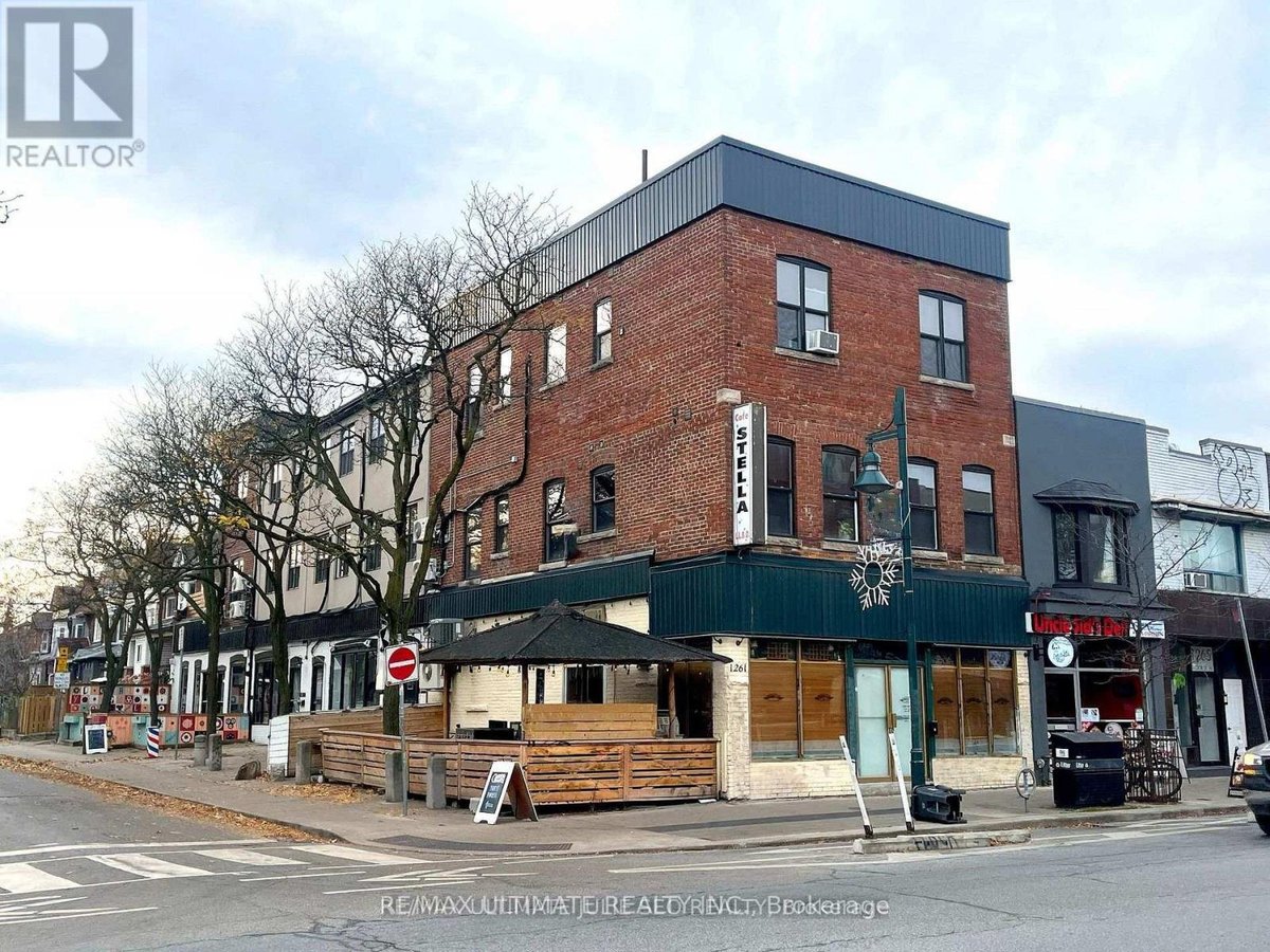 301 - 432 ST CLARENS AVENUE - Photo 1