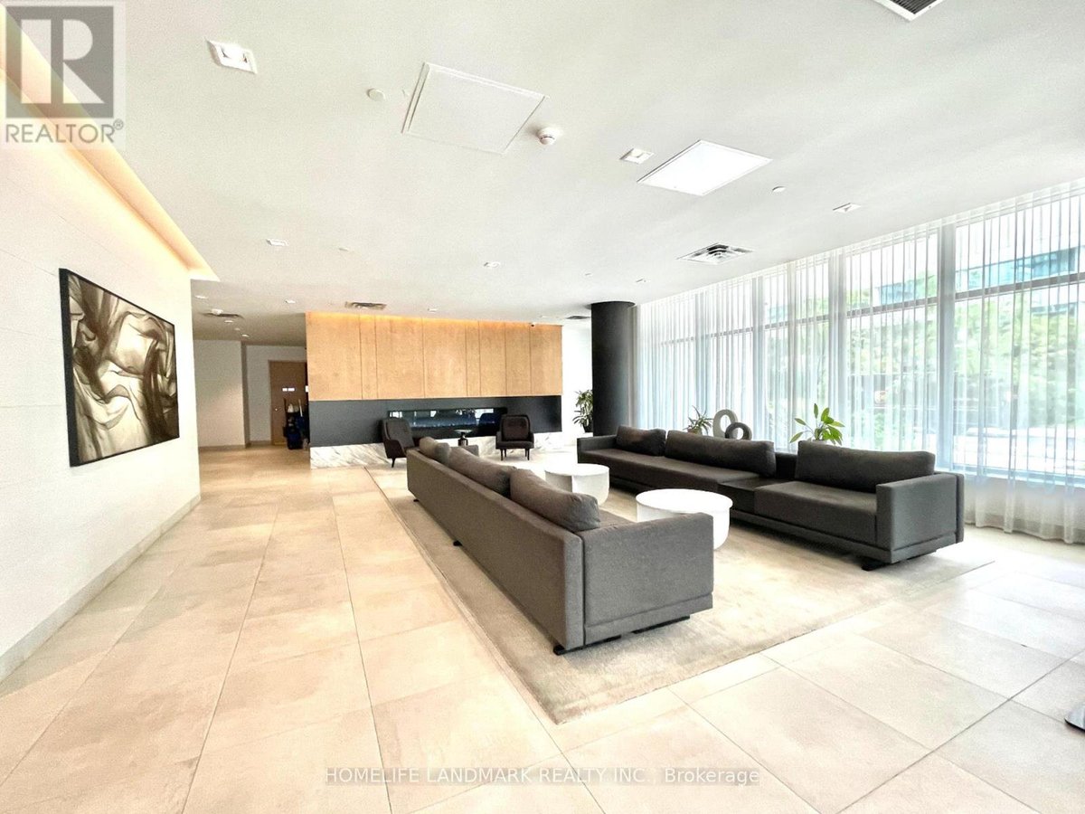 103 - 180 FAIRVIEW MALL DRIVE - Photo 4