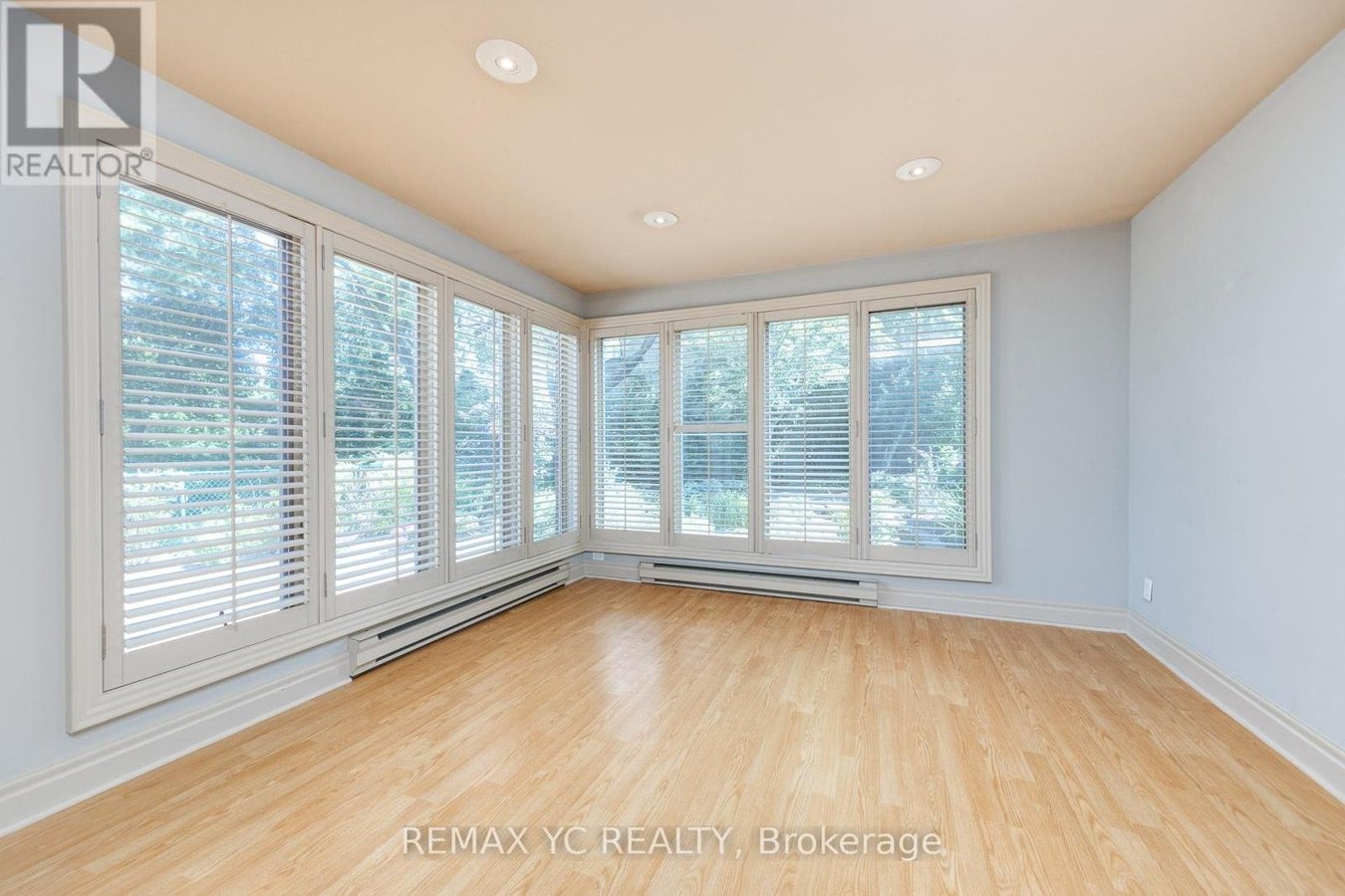 425 BROADWAY AVENUE - Photo 11