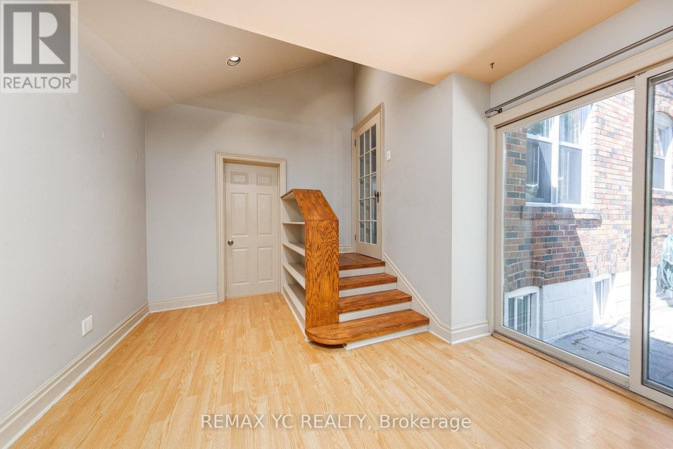 425 BROADWAY AVENUE - Photo 12
