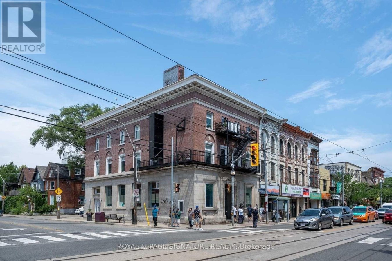 2B - 1 LANSDOWNE AVENUE - Photo 1