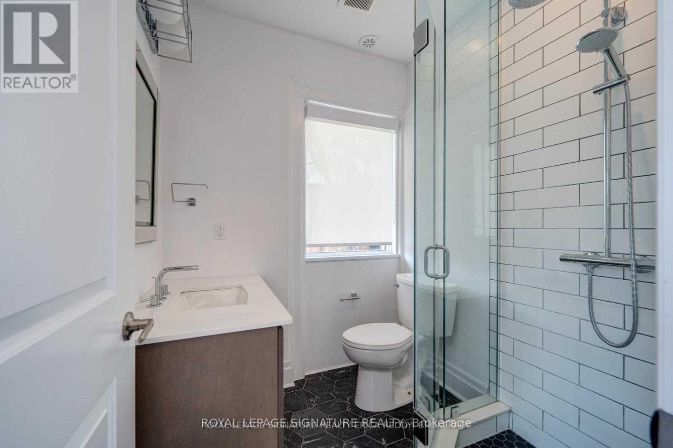 2B - 1 LANSDOWNE AVENUE - Photo 3