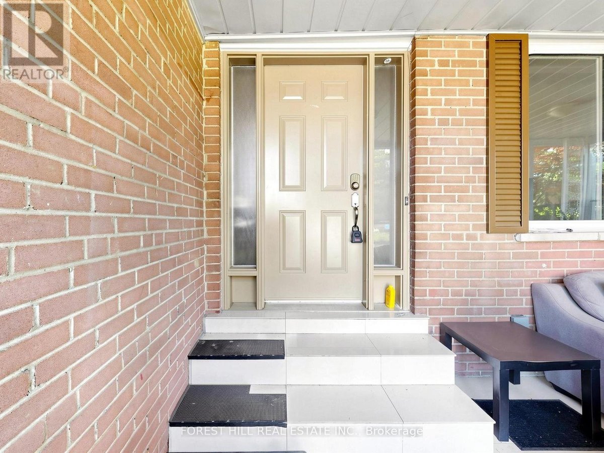 32 WYCLIFFE CRESCENT - Photo 5