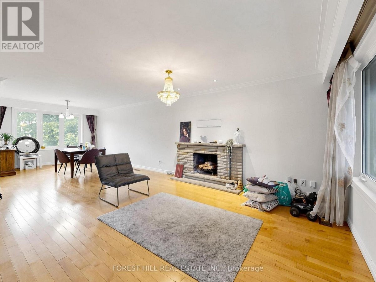 32 WYCLIFFE CRESCENT - Photo 8