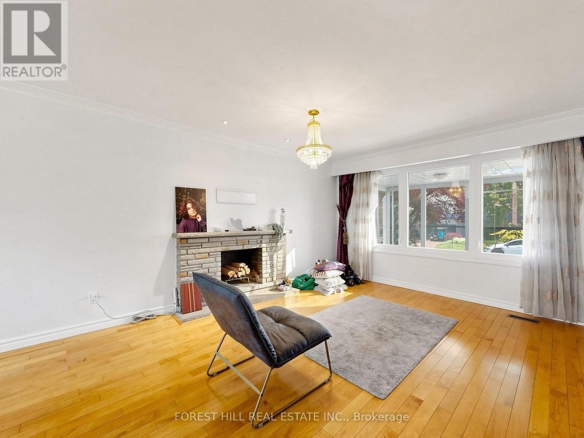 32 WYCLIFFE CRESCENT - Photo 11