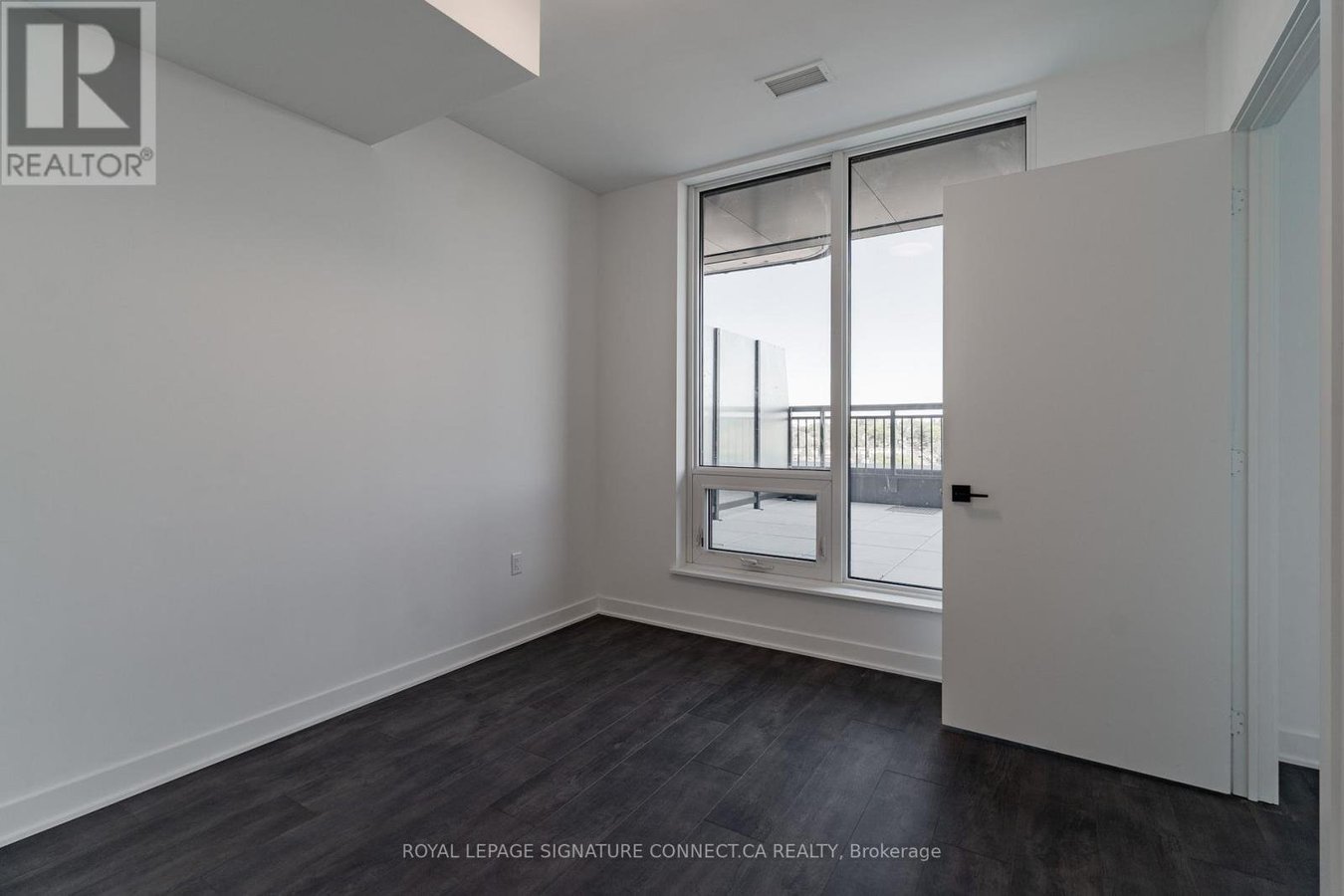 815 - 1185 DUPONT STREET - Photo 15