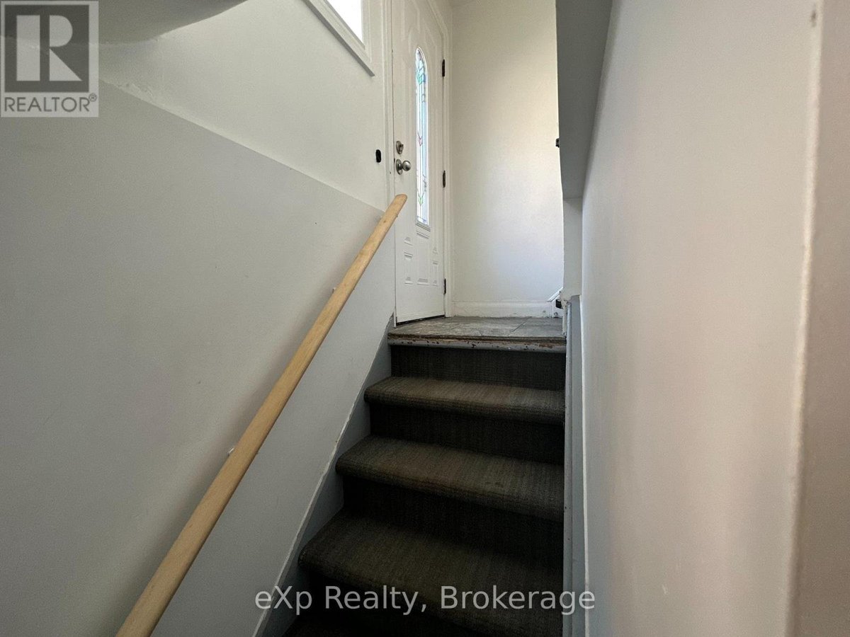 3 - 36 SECOND STREET - Photo 22