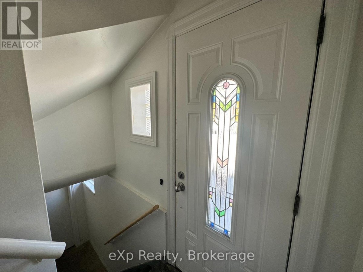 3 - 36 SECOND STREET - Photo 23