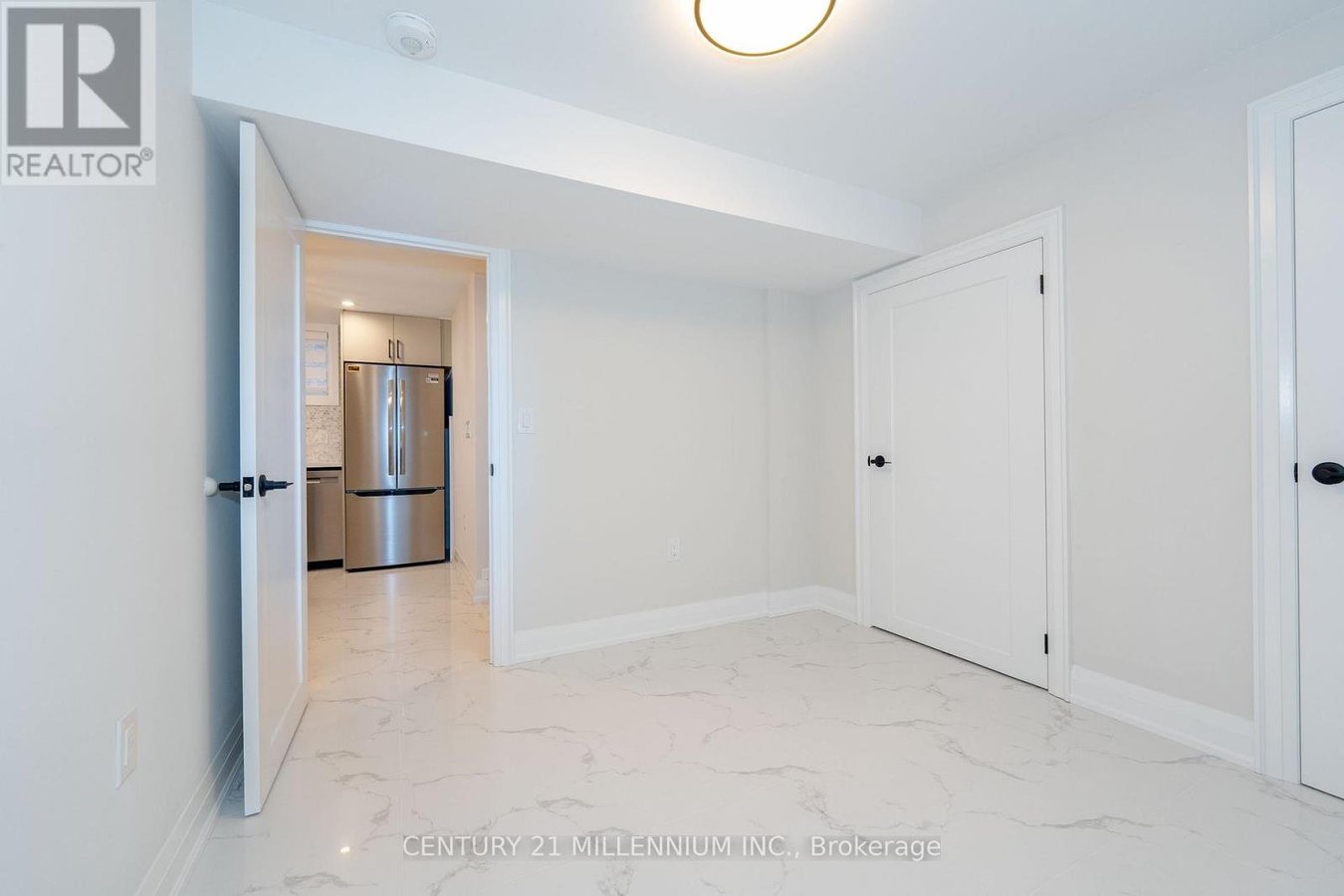 B - 31 MARIPOSA AVENUE - Photo 4