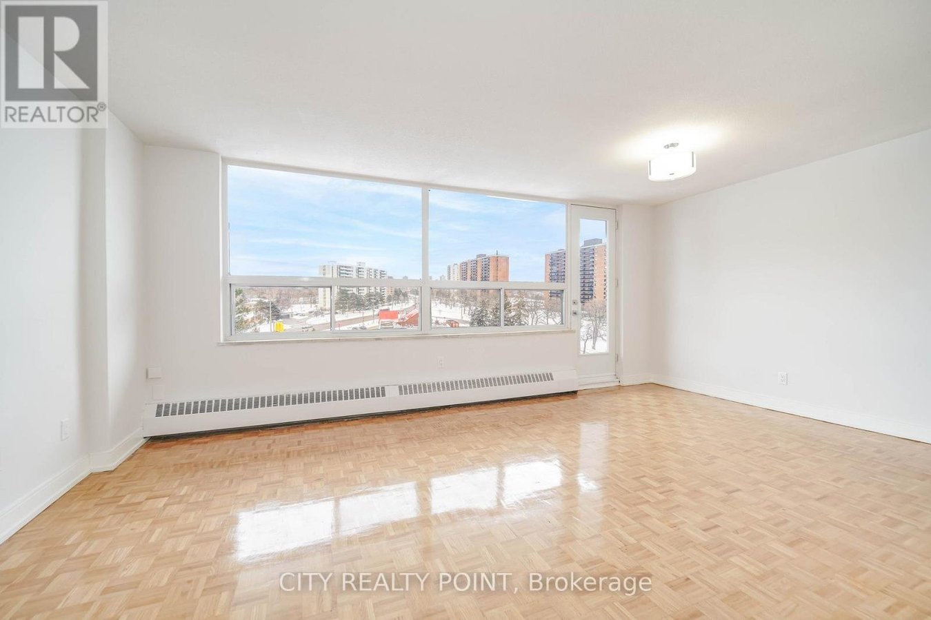 410 - 6200 BATHURST STREET - Photo 4