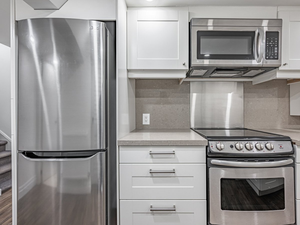 46 Wells Street - Photo 8