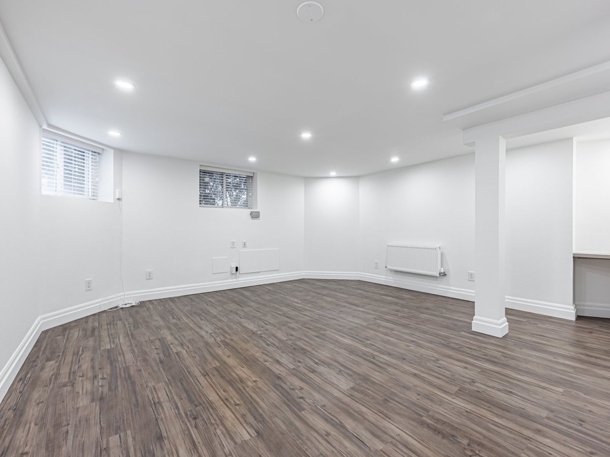 46 Wells Street - Photo 12