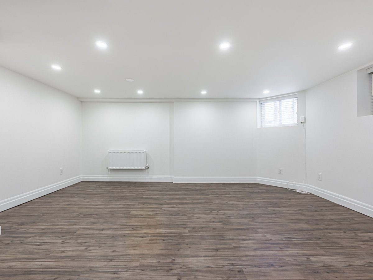 46 Wells Street - Photo 14