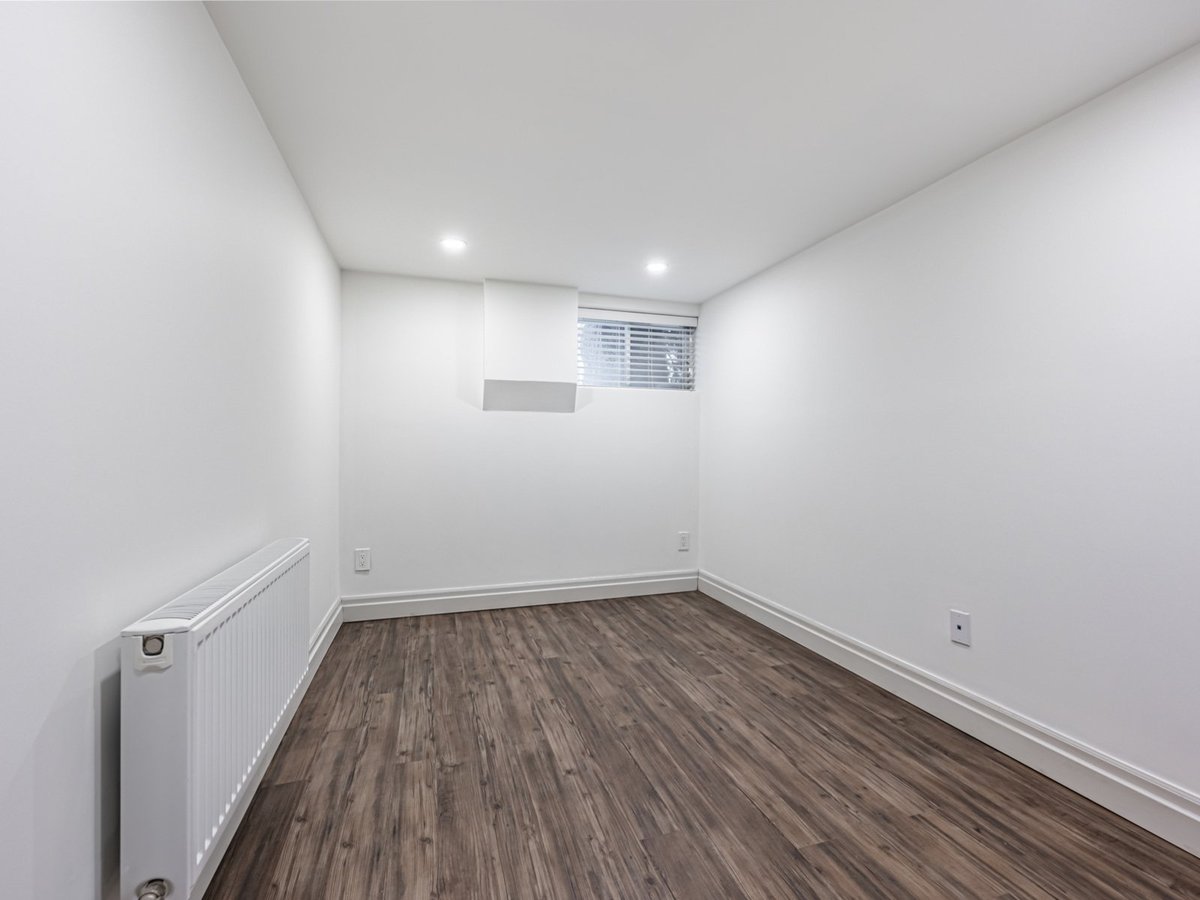 46 Wells Street - Photo 23