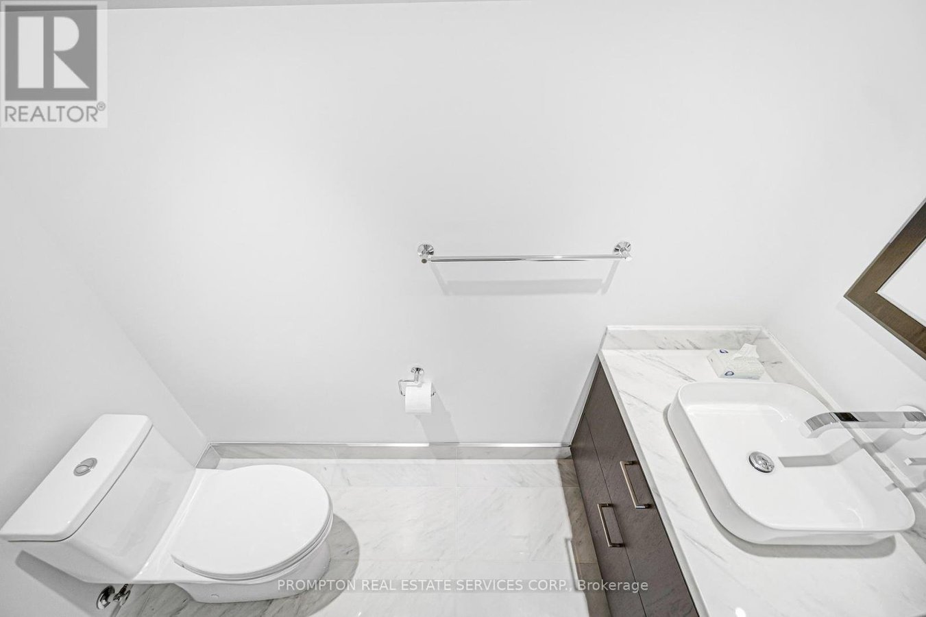 908 - 455 WELLINGTON STREET W - Photo 8