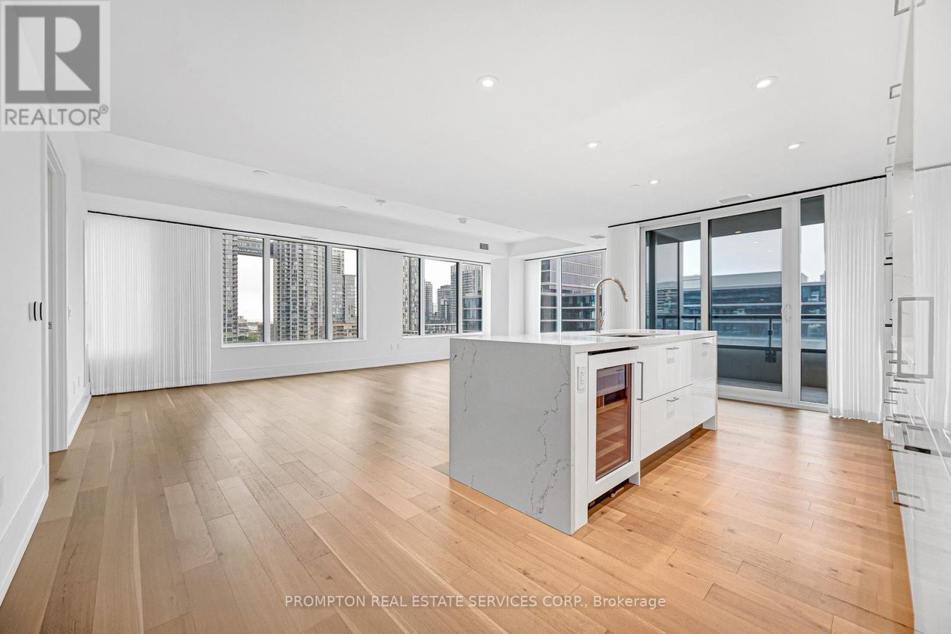 908 - 455 WELLINGTON STREET W - Photo 11