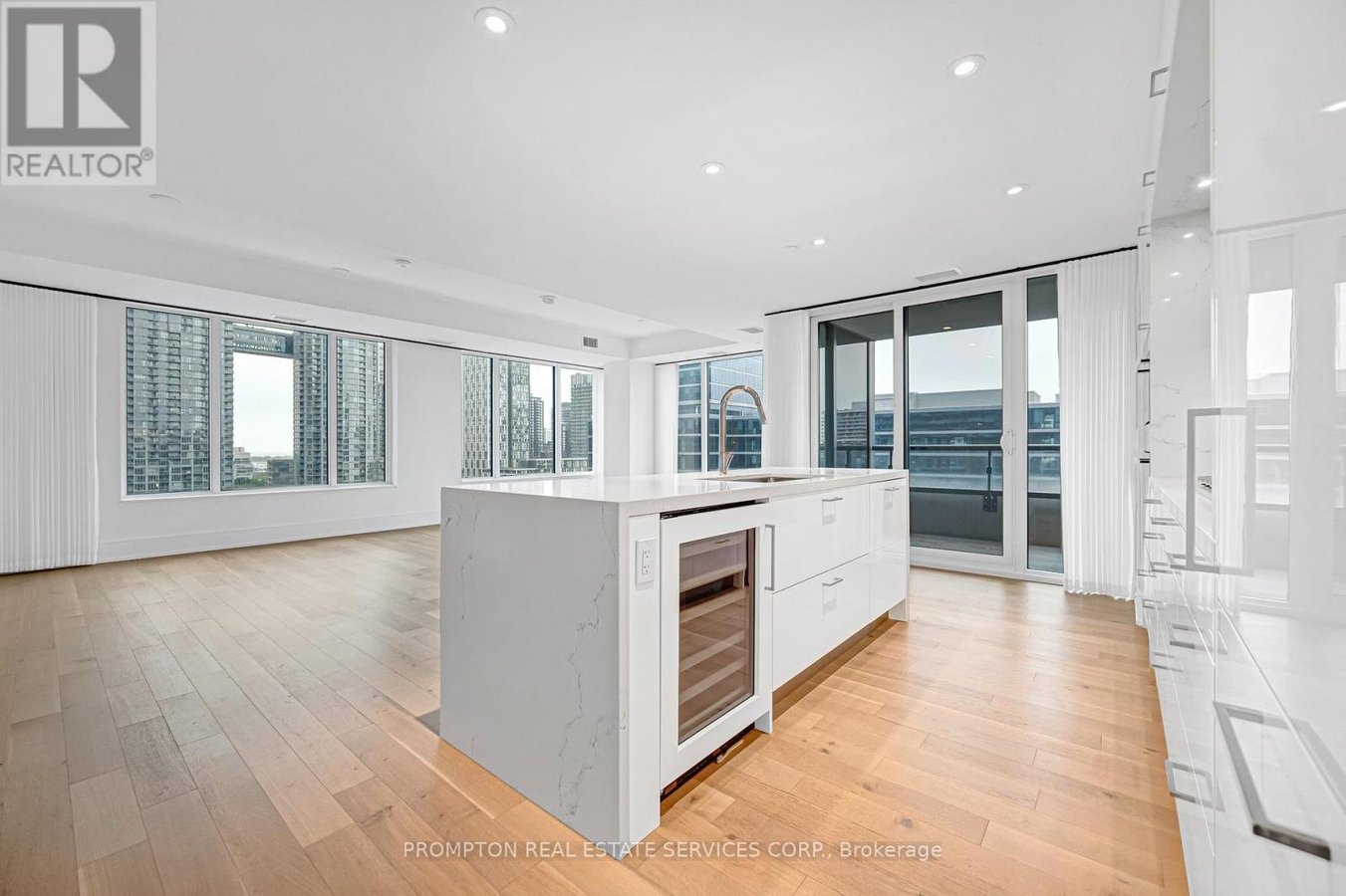 908 - 455 WELLINGTON STREET W - Photo 14