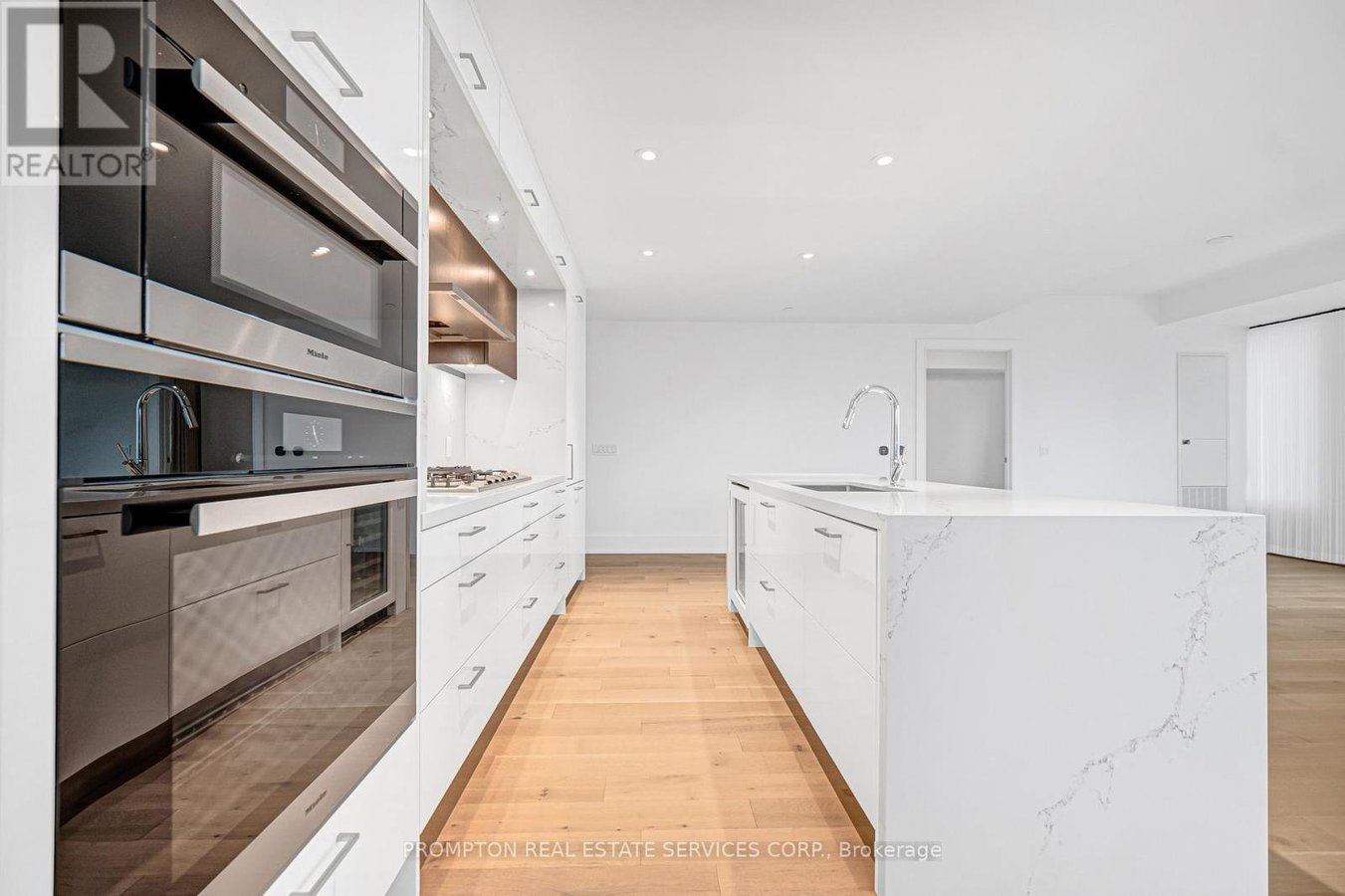 908 - 455 WELLINGTON STREET W - Photo 19