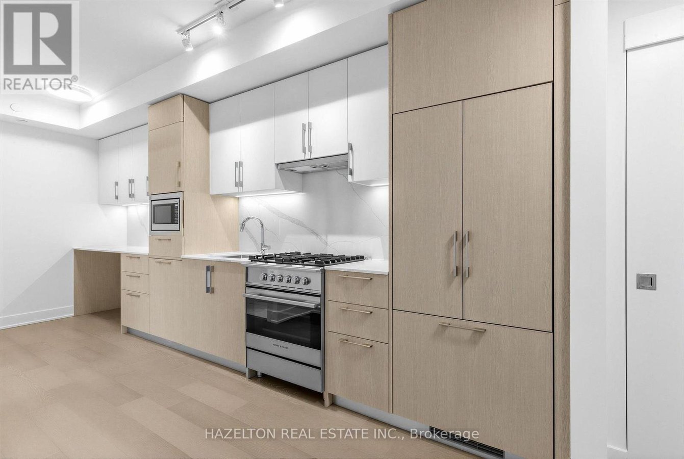 606 - 8 MANOR ROAD W - Photo 2