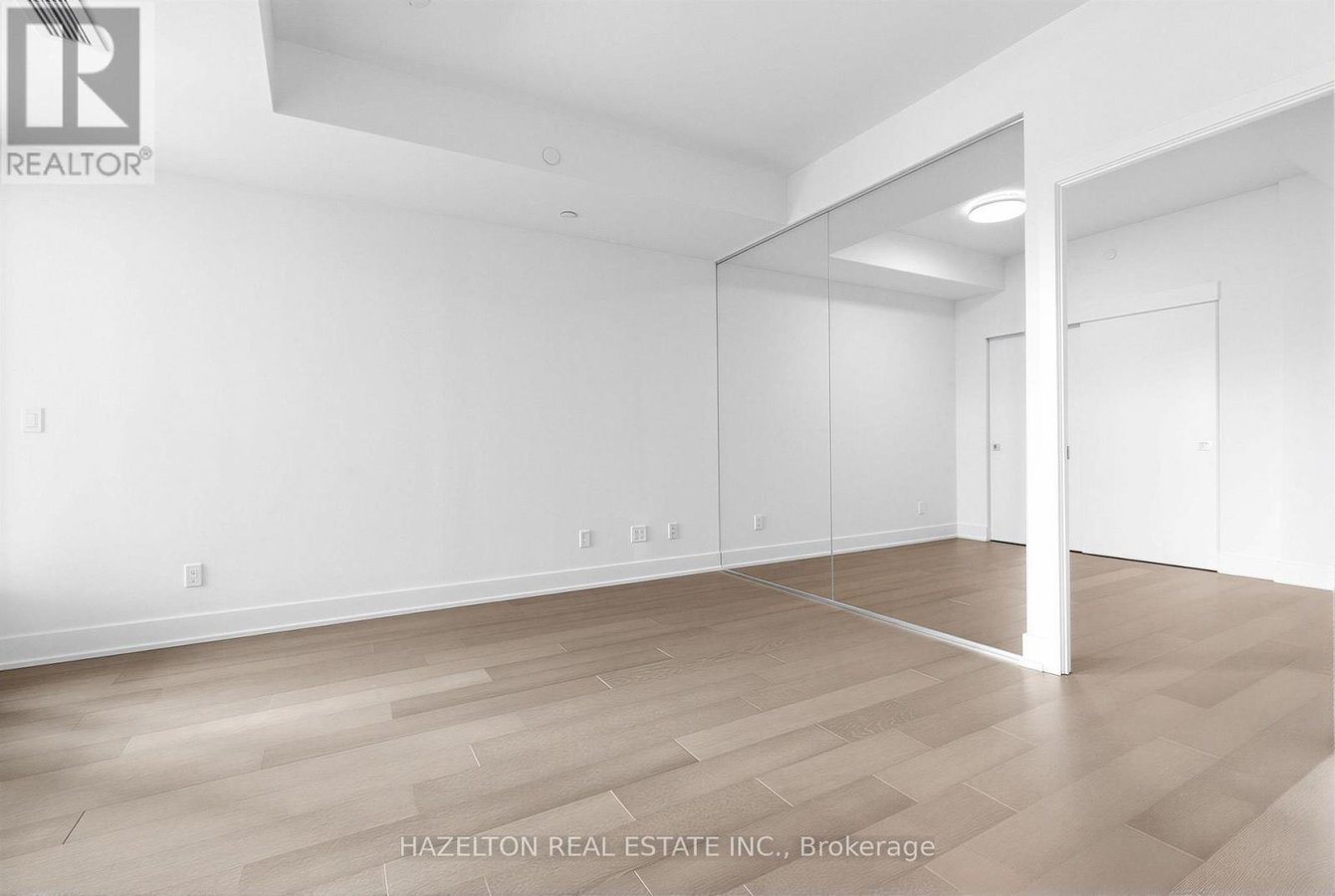 606 - 8 MANOR ROAD W - Photo 9