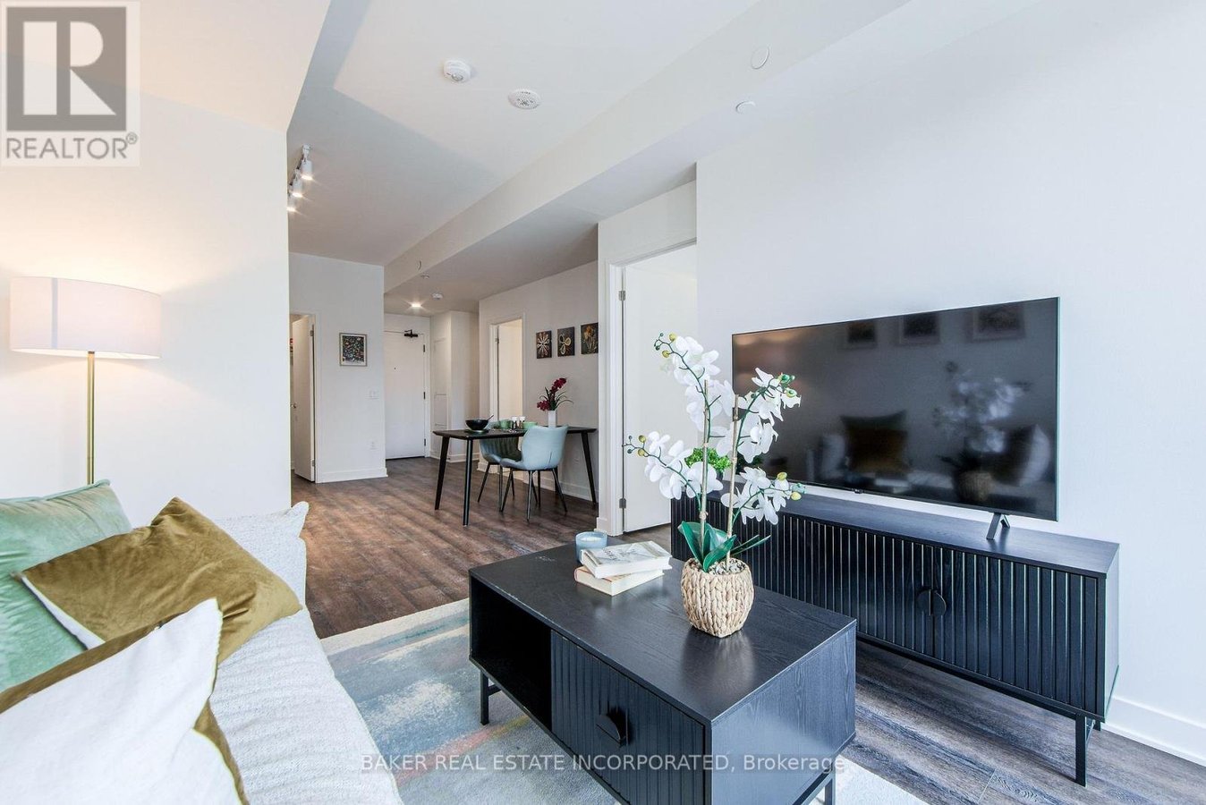 1121 - 3030 PHARMACY AVENUE - Photo 18
