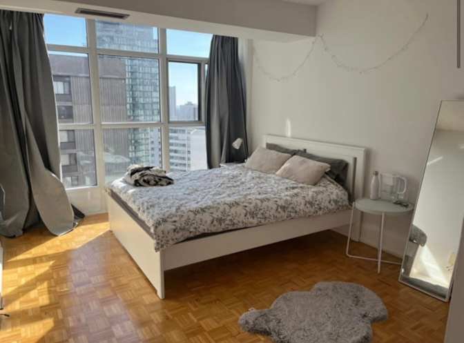 Charles Street West - Photo 2