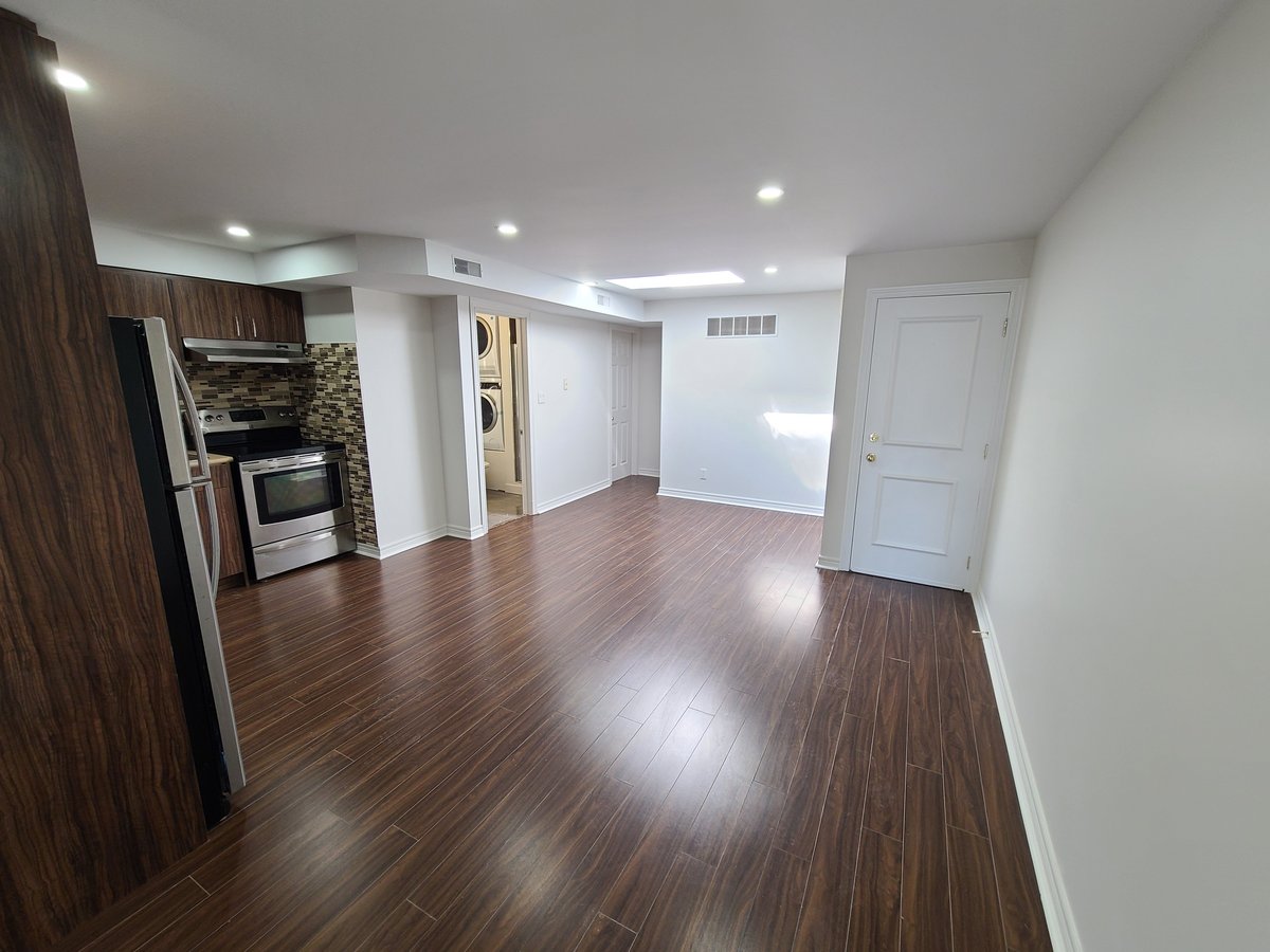 213 Ossington Avenue - Photo 8