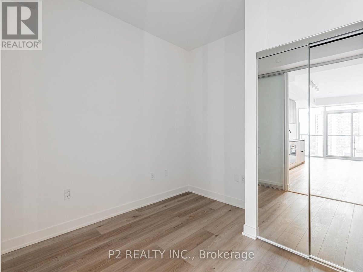 1507 - 117 BROADWAY AVENUE N - Photo 3