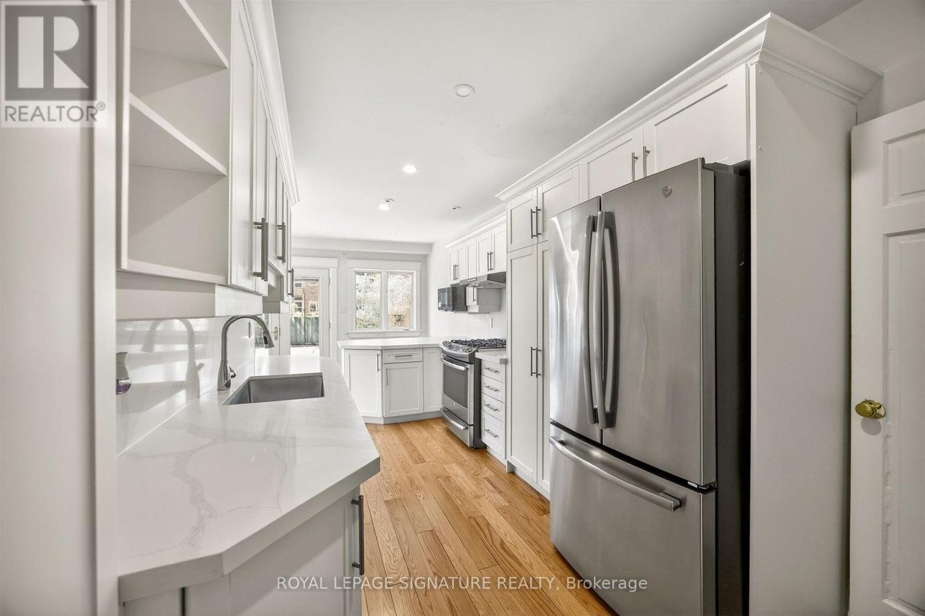 426 ARMADALE AVENUE - Photo 20