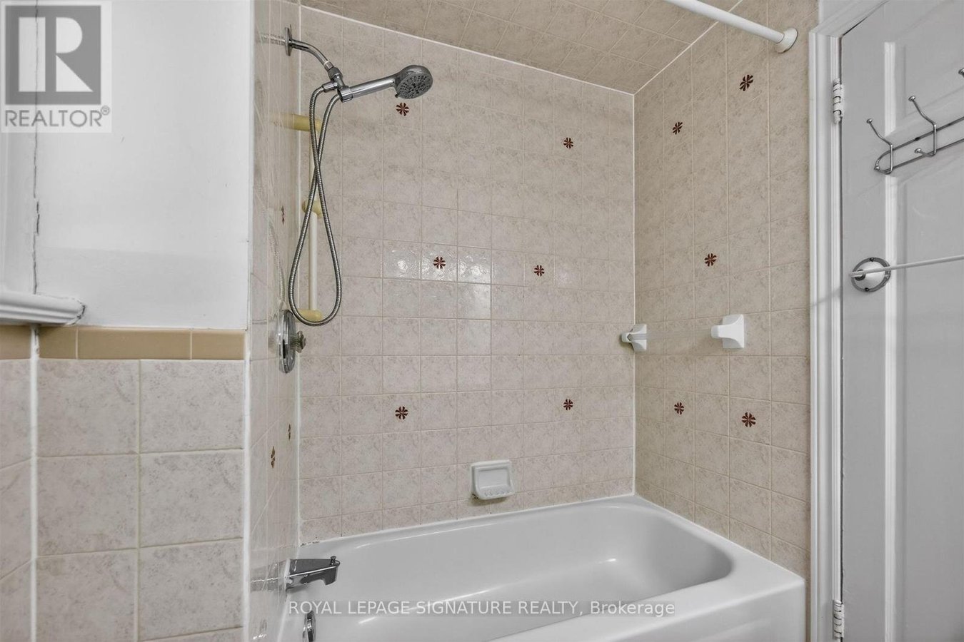 426 ARMADALE AVENUE - Photo 39
