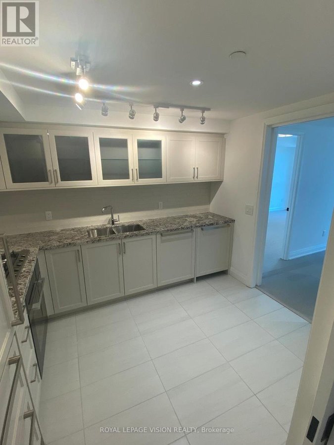 302 - 505 GLENCAIRN AVENUE - Photo 9