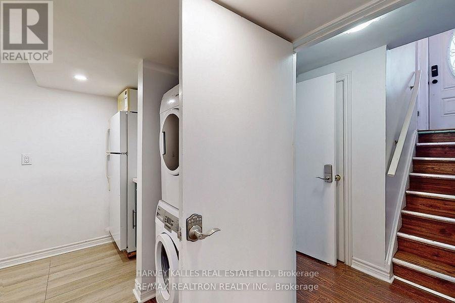 LOWER - 142 COMBE AVENUE - Photo 2