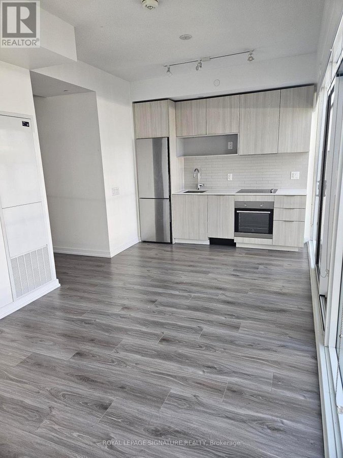 510 - 20 TUBMAN AVENUE - Photo 3